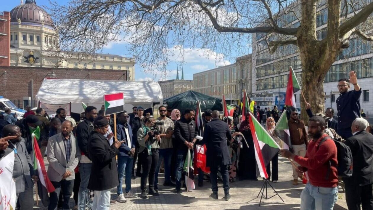 Demonstration von Sudanes:innen in Berlin. Foto: Ibrahim Ahmad