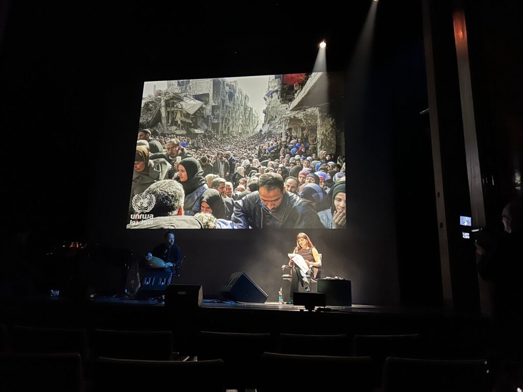 الكاتبة الفلسطينية نعمة خالد والناشط والموسيقي وسيم مقداد في فعالية “العدالة لفلسطين الصغيرة ببرلين
Foto: Nirmeen Karbouj