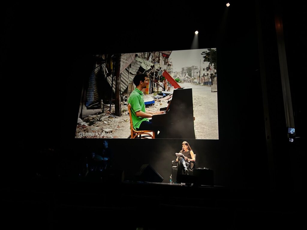 الكاتبة نعمة خالد والموسيقي أيهم أحمد في فعالية العدالة لفلسطين الصغيرة ببرلين
Foto: Nirmeen Karbouj