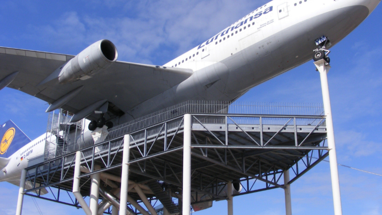 Lufthansa Technik من الشركات التي تجذب الباحثين عن عمل 
Foto: Canva Pro