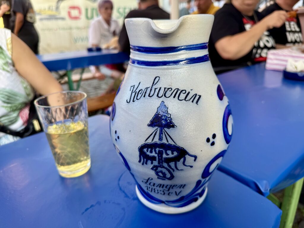 Ebbelwoifest у Лангені, червень 2025 року. Фото - Вікторія Черникова-Берездецька/Amal News