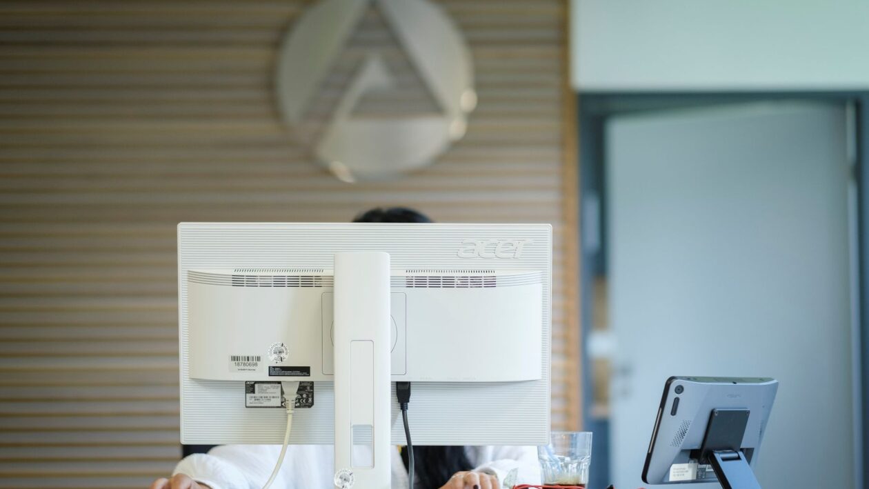 مبنى وكالة العمل (Agentur für Arbeit) في ولاية هيسن، وهي الجهة المسؤولة عن دعم الباحثين عن عمل، وتقديم خدمات التوظيف والتأهيل المهني-Bild: AmalFrankfurt