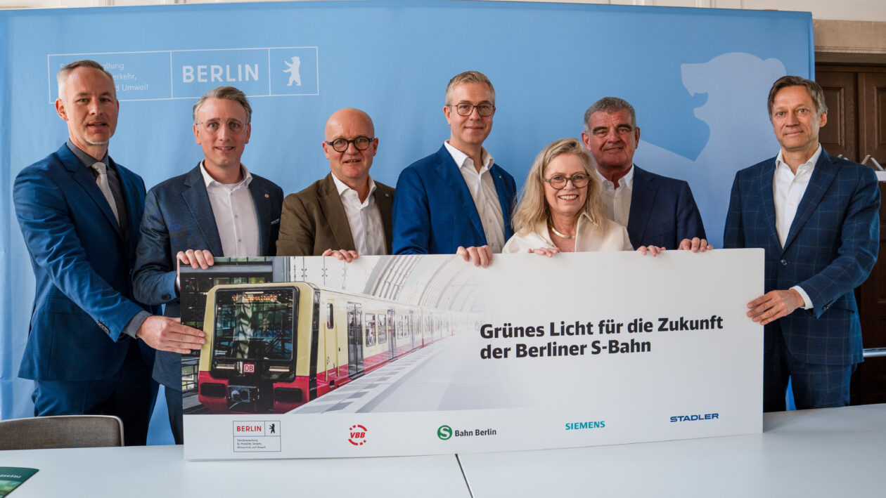 Берлін, 16.07.2026. S-Bahn Berlin, Siemens Mobility та Stadler Deutschland отримали масштабне замовлення на новий рухомий склад. Фото – Volker Emersleben/Deutsche Bahn AG