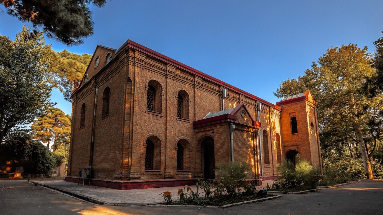 Die Kirche Sankt Peter in Teheran im Iran soll droht die Räumung © Herbert Karim Masihi/Wikipedia