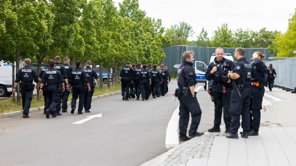 شرایط امنیتی شدید در ارفورت در آستانه برگزاری نشست AfD
Foto: epd-bild/Paul-Philipp Braun
