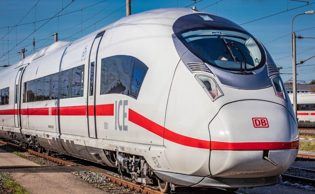 قطار ICE  
(Foto: Deutsche Bahn)