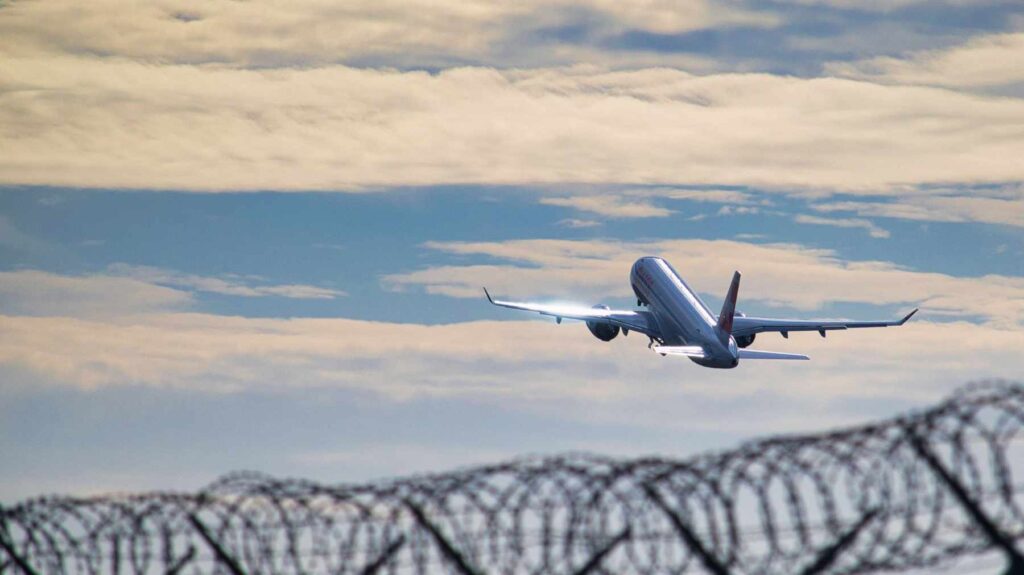 abschiebung flug| Bild: Canva Pro