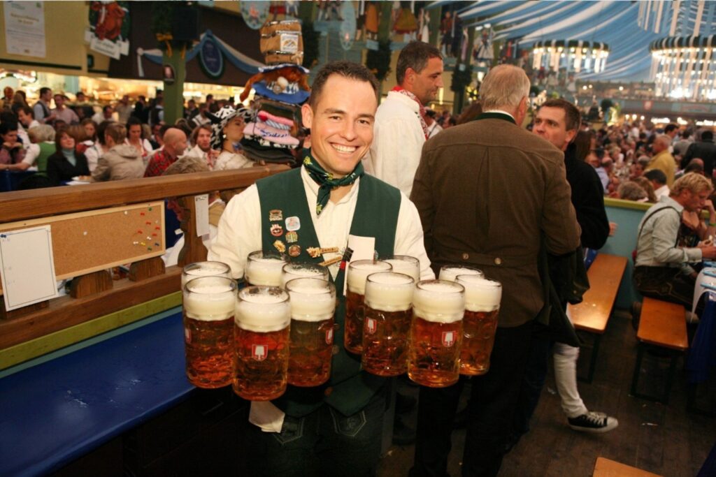 Октоберфест у Мюнхені © München Tourismus, Tommy Loesch