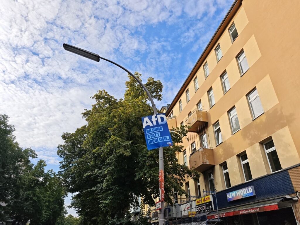 Передвиборчий плакат AfD у Берліні. © Нана Морозова/Amal News