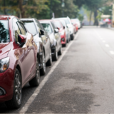 Parkplatznot schlägt Reichtum. canva foto