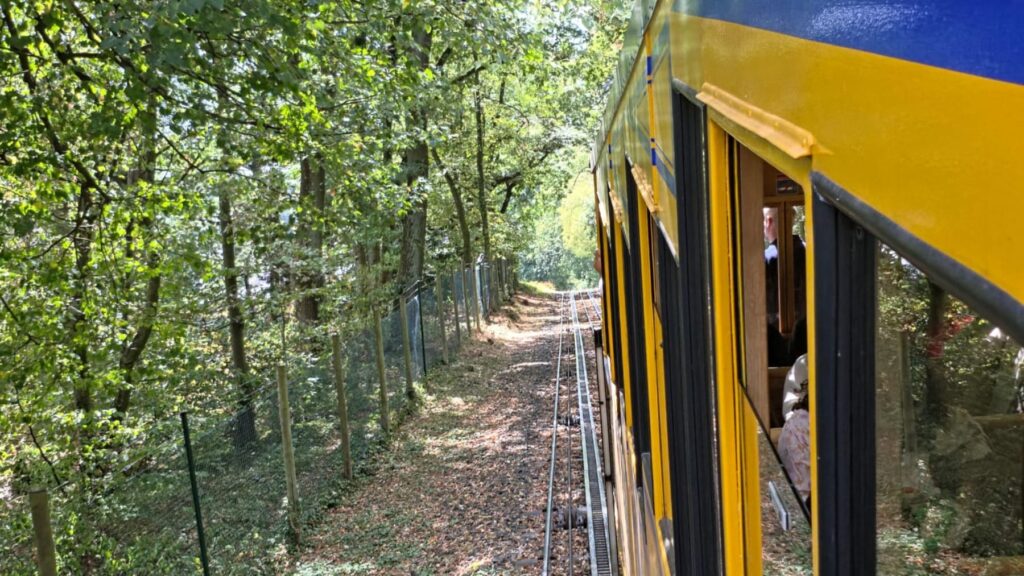 القطار الجبلي «Nerobergbahn»- مدينة فيسبادن
