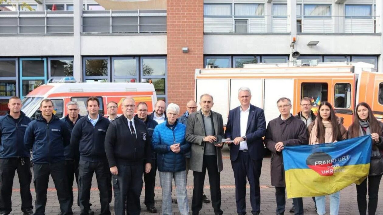 Пожежна служба Рюссельсхайма передала пожежні автомобілі для України © Генеральне консульство України у Франкфурті-на-Майні